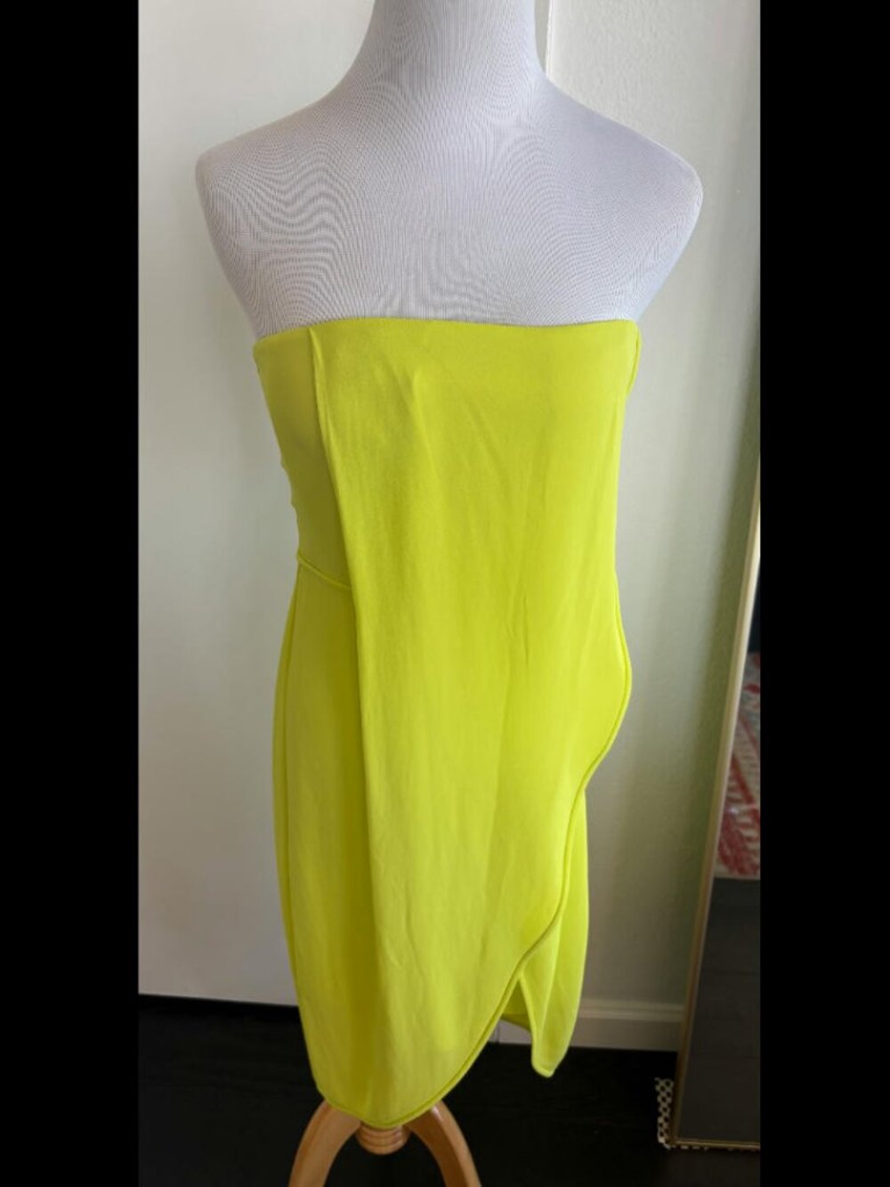 BCBGMAXAZRIA Neon Lime Strapless Asymmetric Draped Midi Dress